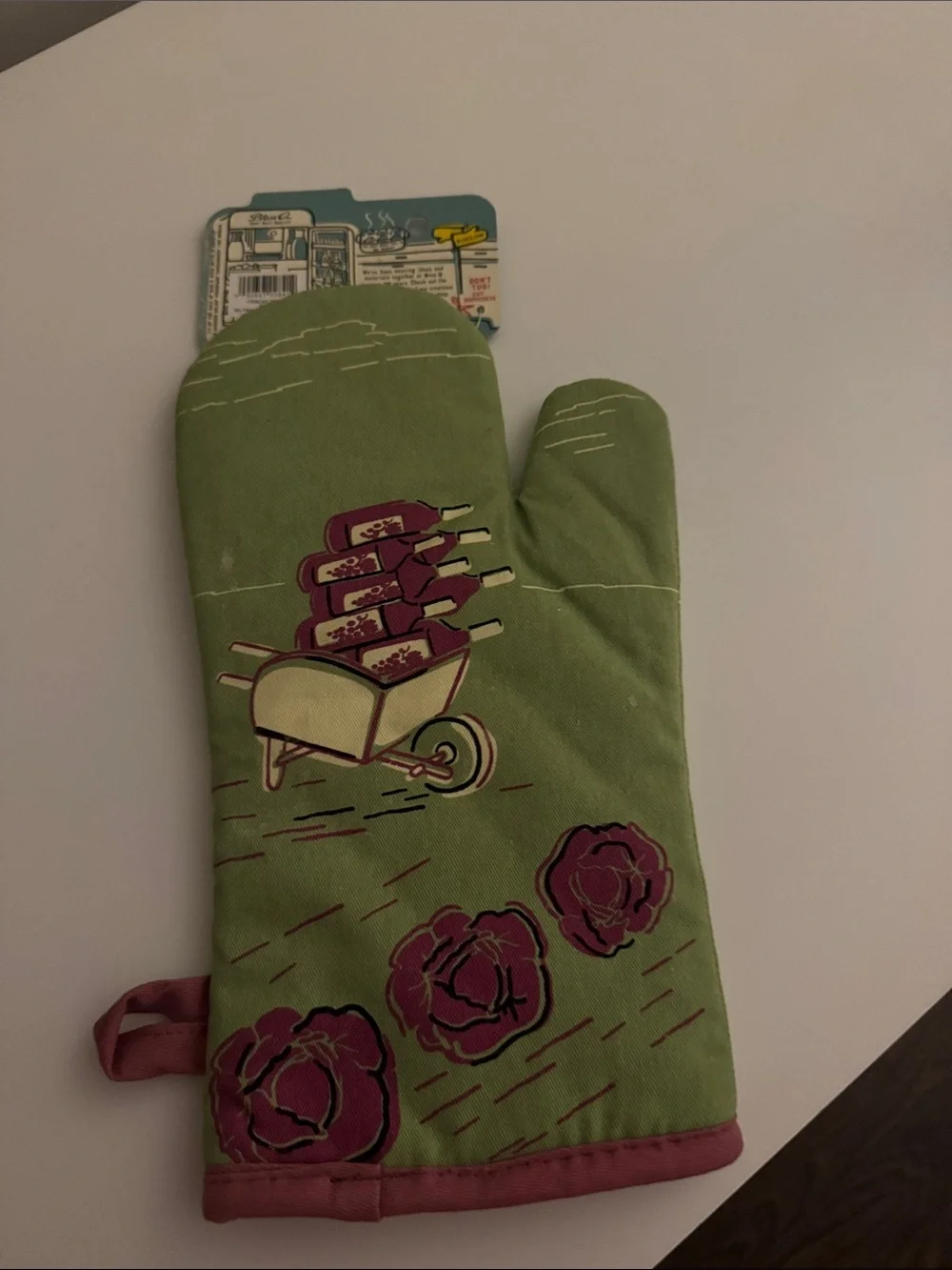Blue Q Light Green Oven Mitt with Retro Oven Graphic